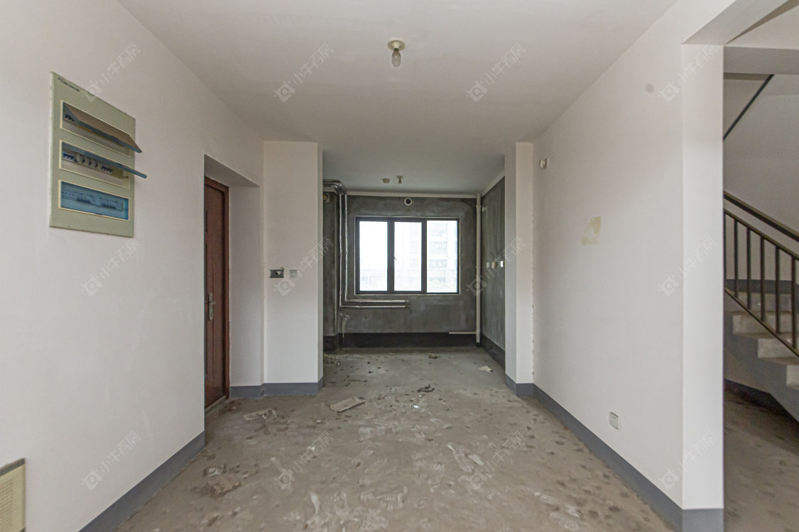 常州绿地香奈别墅区在售二手房源室内图_小牛看房