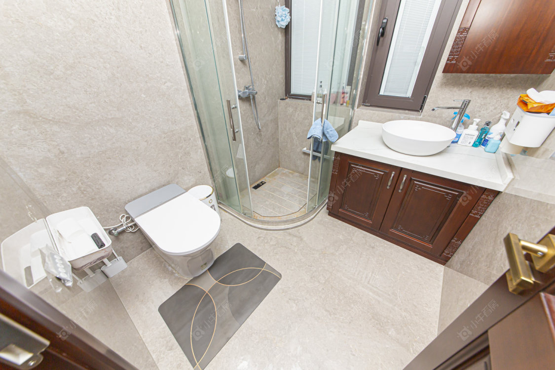 常州绿地香奈别墅区在售二手房源室内图_小牛看房