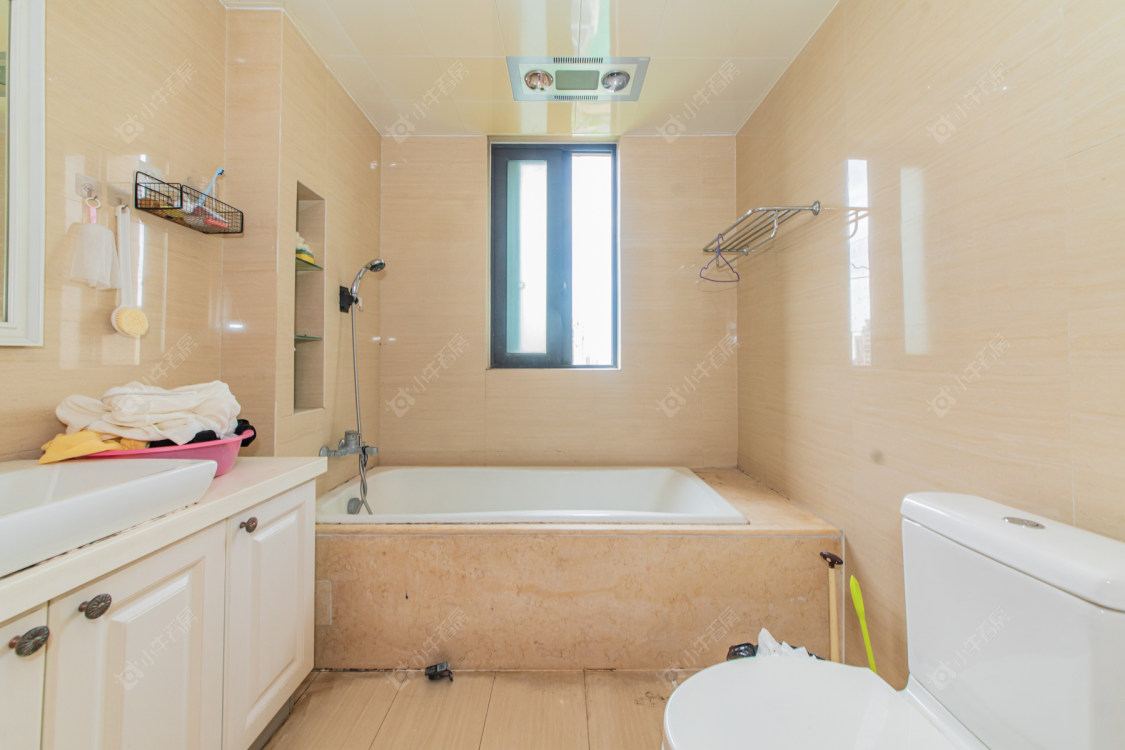 常州绿地峰云汇在售二手房源室内图_小牛看房