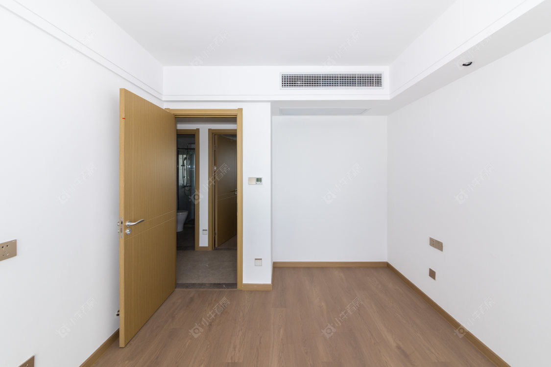 常州绿地香港名墩道在售二手房源室内图_小牛看房