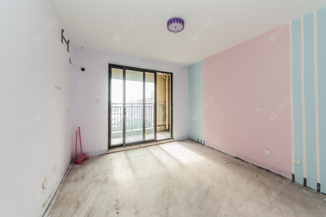 常州世茂香槟湖五期在售二手房源室内图_小牛看房