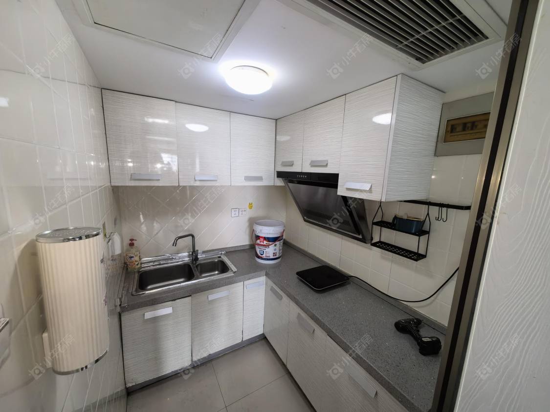 常州亚泰财富中心在租房源室内图_小牛看房