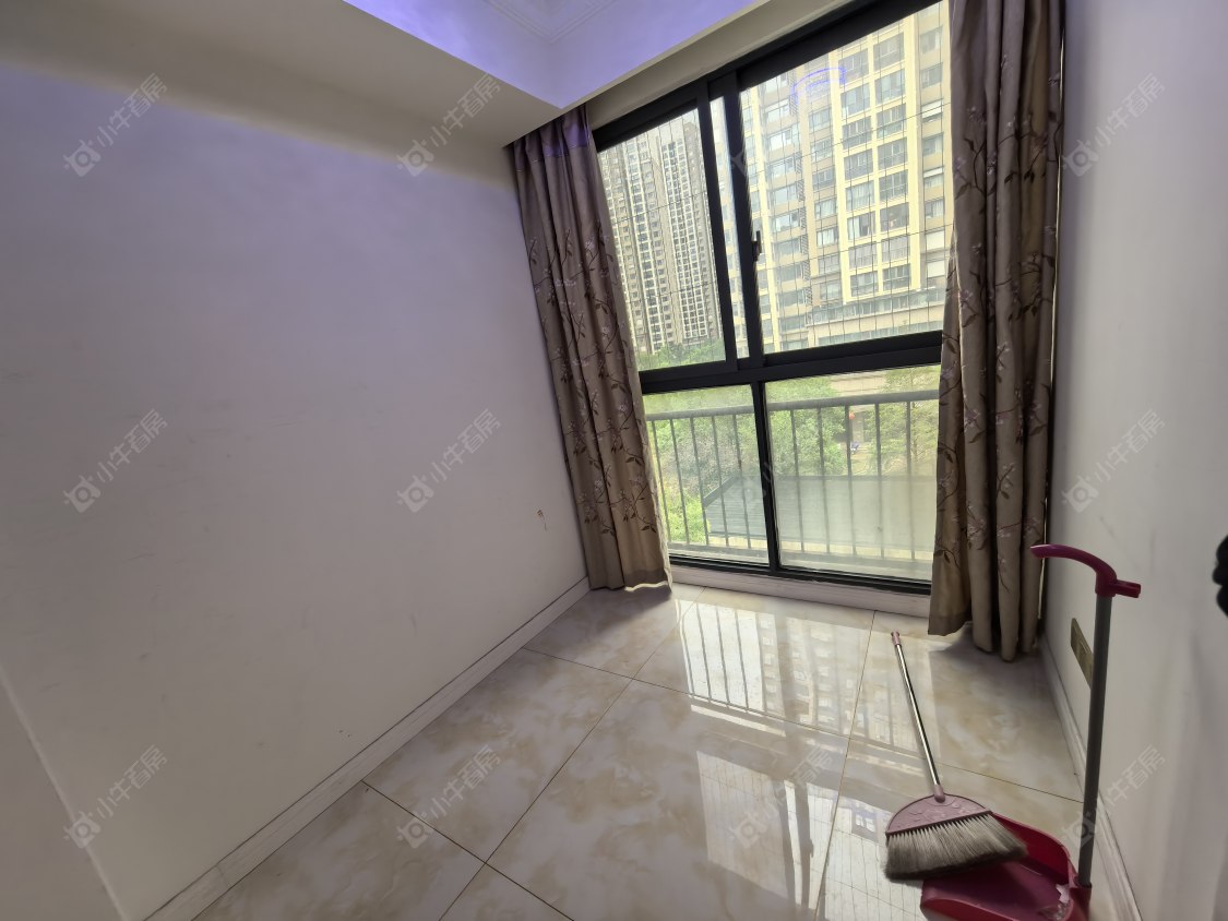 常州世茂香槟湖二期在租房源室内图_小牛看房