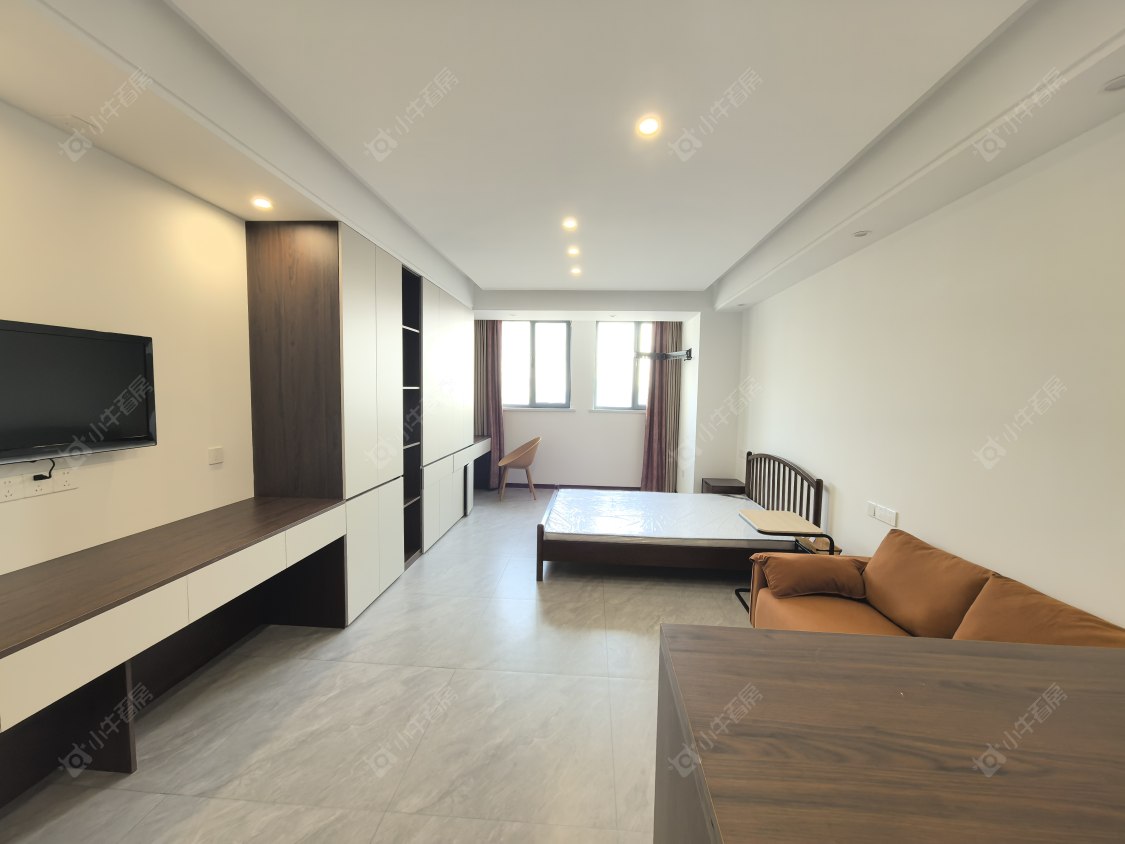 常州亚泰财富中心在租房源室内图_小牛看房