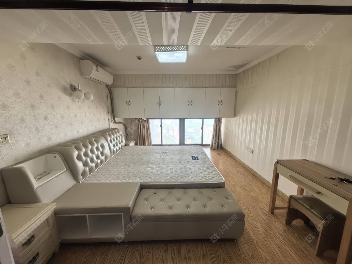 常州亚泰财富中心在租房源室内图_小牛看房