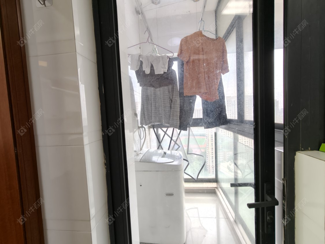 常州世茂香槟湖一期在租房源室内图_小牛看房