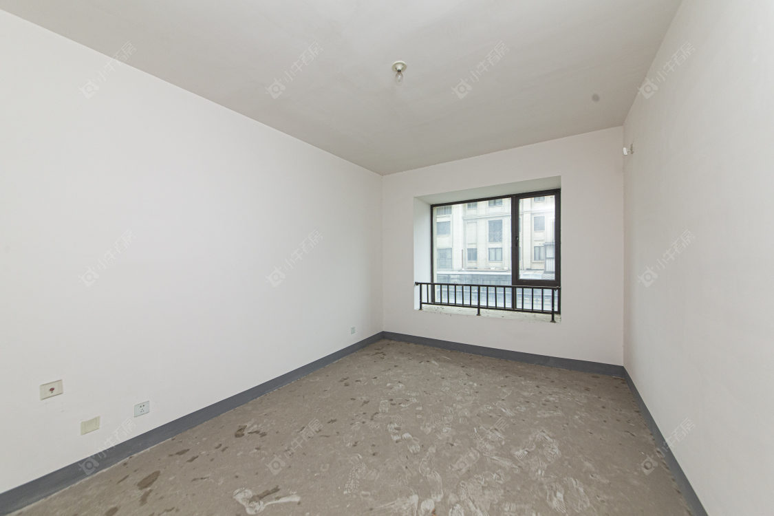 常州绿地香奈别墅区在售二手房源室内图_小牛看房