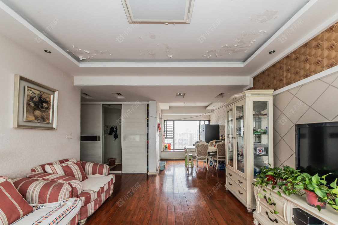 世茂香槟湖一期房源室内图 常州世茂香槟湖一期在售二手房源室内图_小牛看房