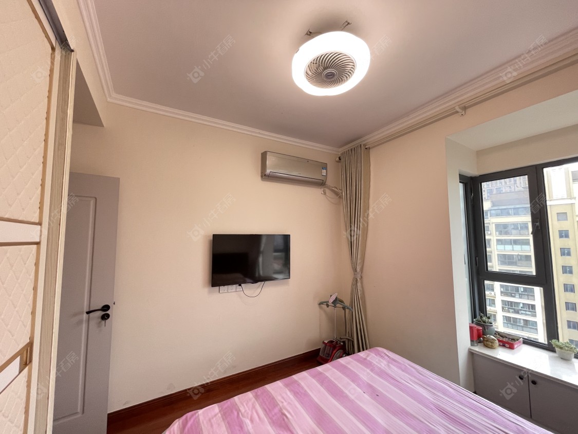 常州世茂香槟湖二期在租房源室内图_小牛看房