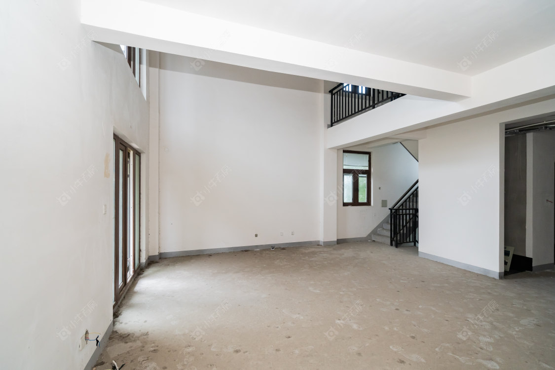 高成天鹅湖别墅区房源室内图 常州高成天鹅湖别墅区在售二手房源室内图_小牛看房