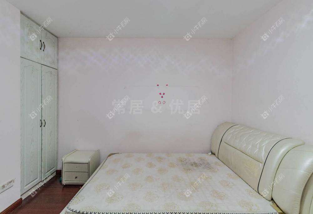 常州亚泰财富中心在租房源室内图_小牛看房