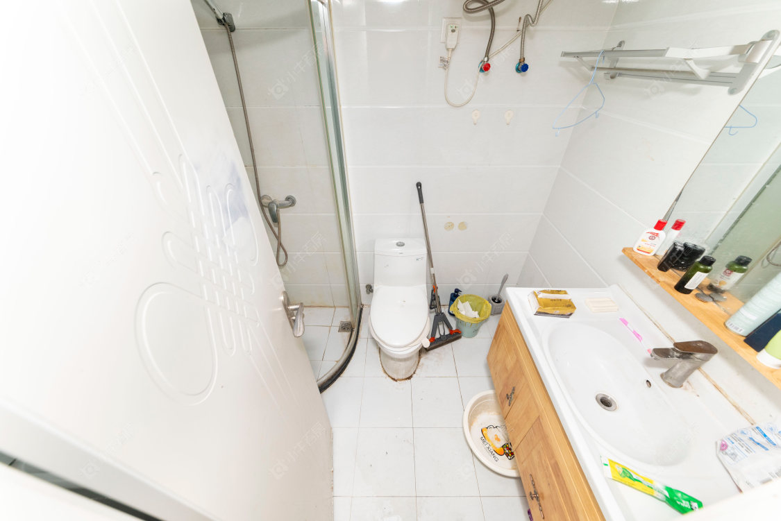 常州亚泰财富中心在售二手房源室内图_小牛看房