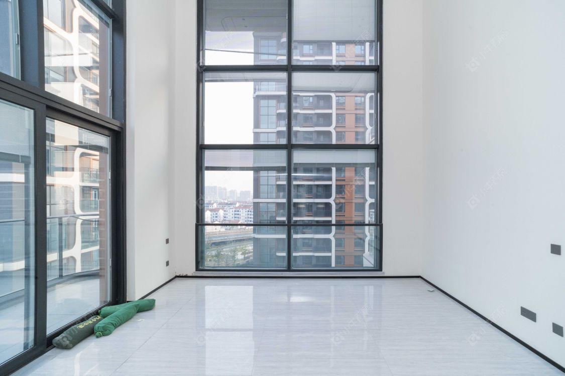 万科瑧湾汇(原蓝光黑钻)房源室内图 常州万科瑧湾汇(原蓝光黑钻)在售二手房源室内图_小牛看房