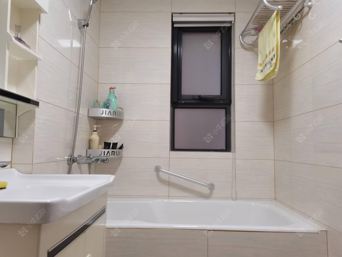 常州世茂香槟湖二期在租房源室内图_小牛看房