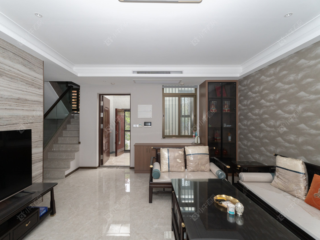 常州雅居乐山湖城湖畔小院在售二手房源室内图_小牛看房