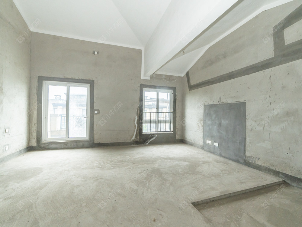 常州中海锦珑湾别墅区在售二手房源室内图_小牛看房