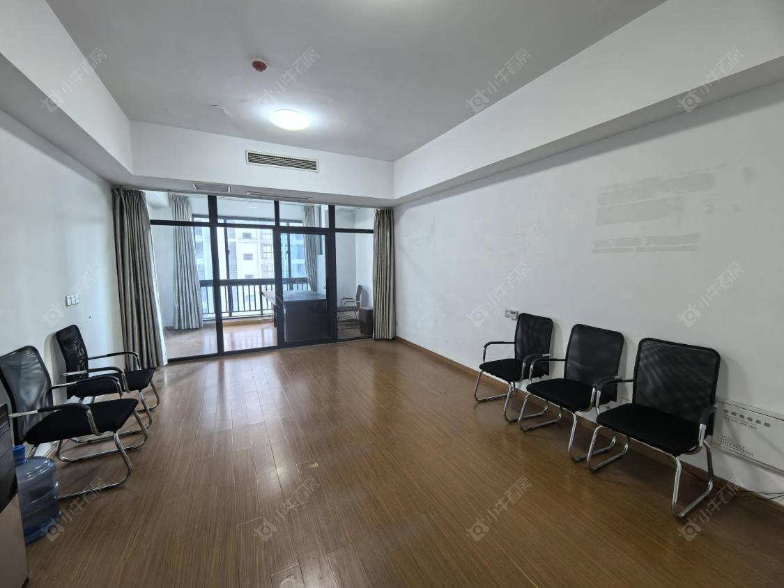 常州丰臣国际广场在租房源室内图_小牛看房