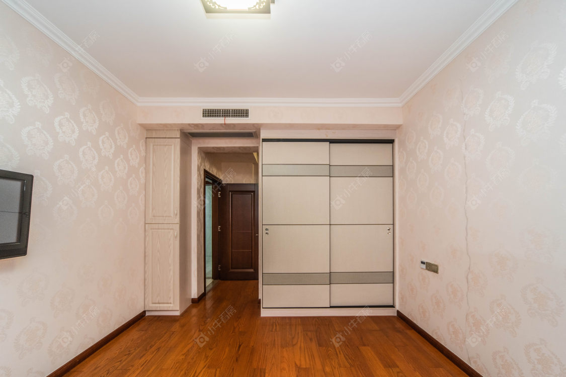 常州世茂香槟湖二期在售二手房源室内图_小牛看房