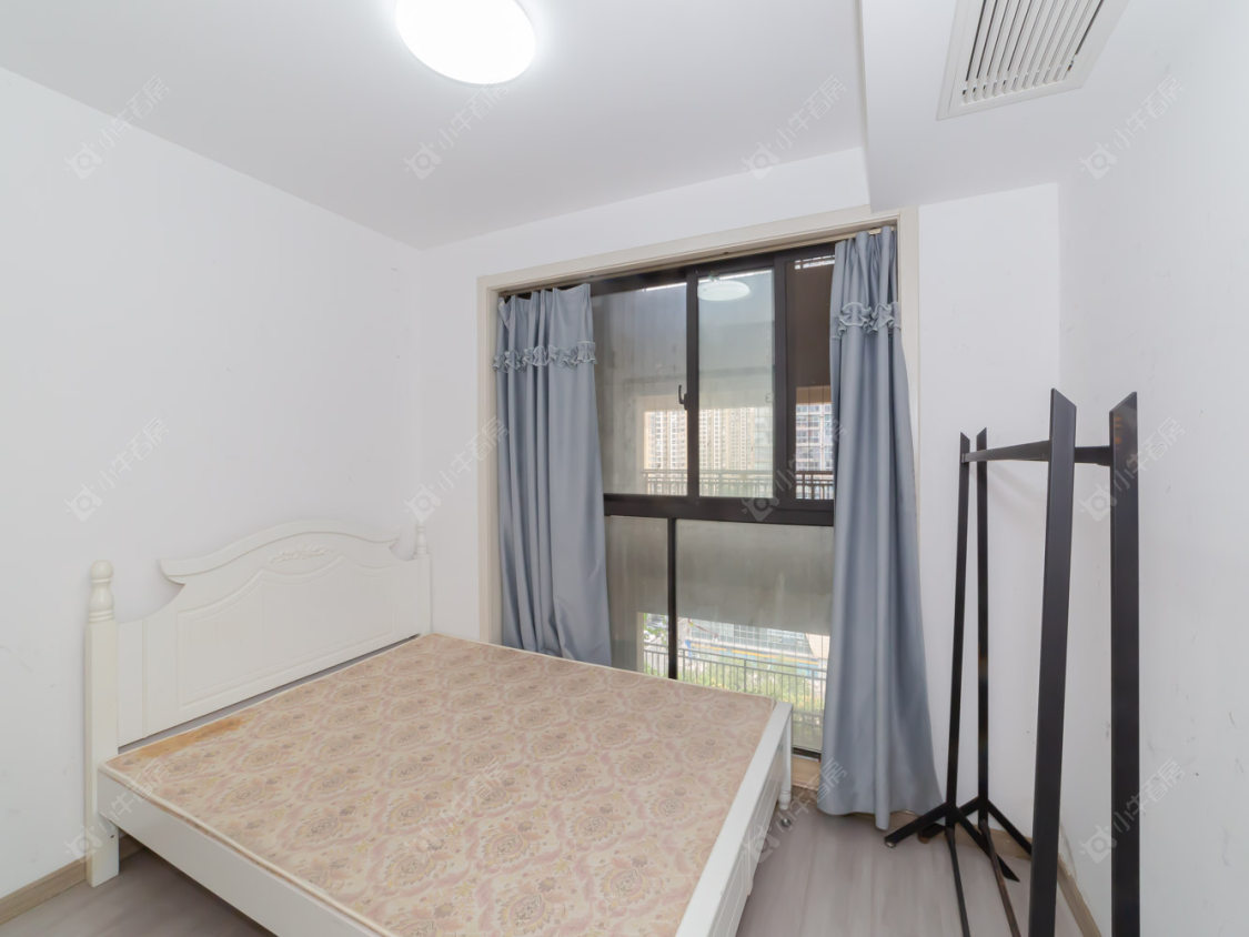 常州世茂香槟湖五期在售二手房源室内图_小牛看房