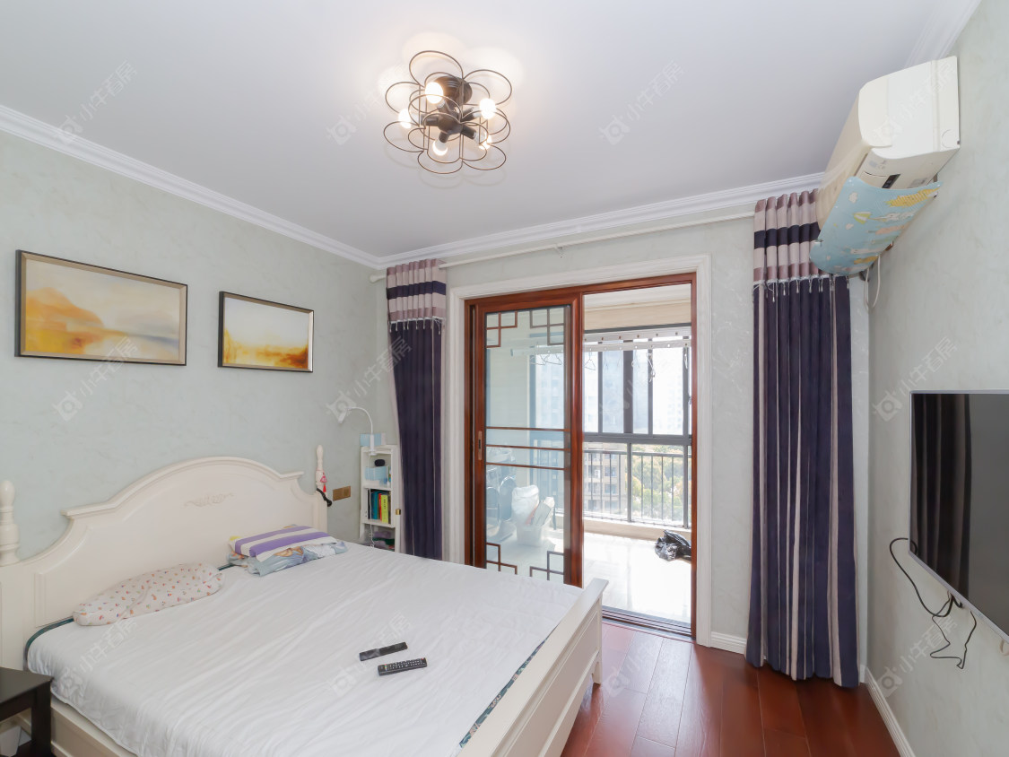 常州世茂香槟湖二期在售二手房源室内图_小牛看房