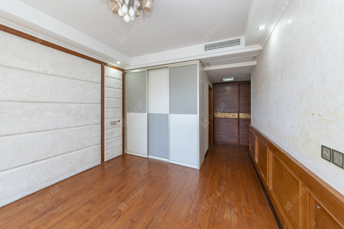 常州吾悦广场北区在售二手房源室内图_小牛看房