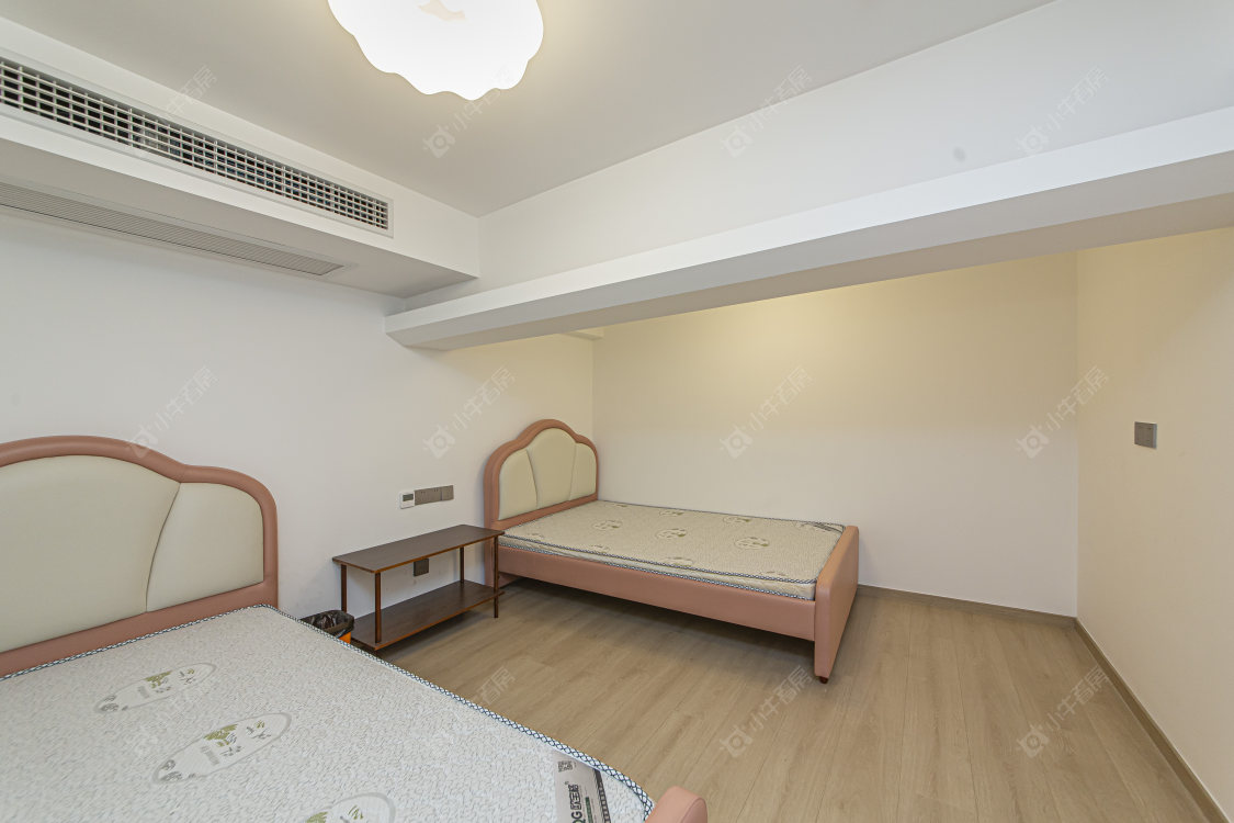 常州揽月湖畔商务广场在售二手房源室内图_小牛看房