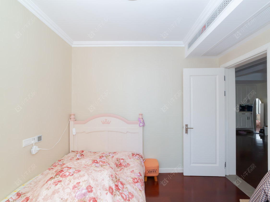 常州世茂香槟湖五期在售二手房源室内图_小牛看房