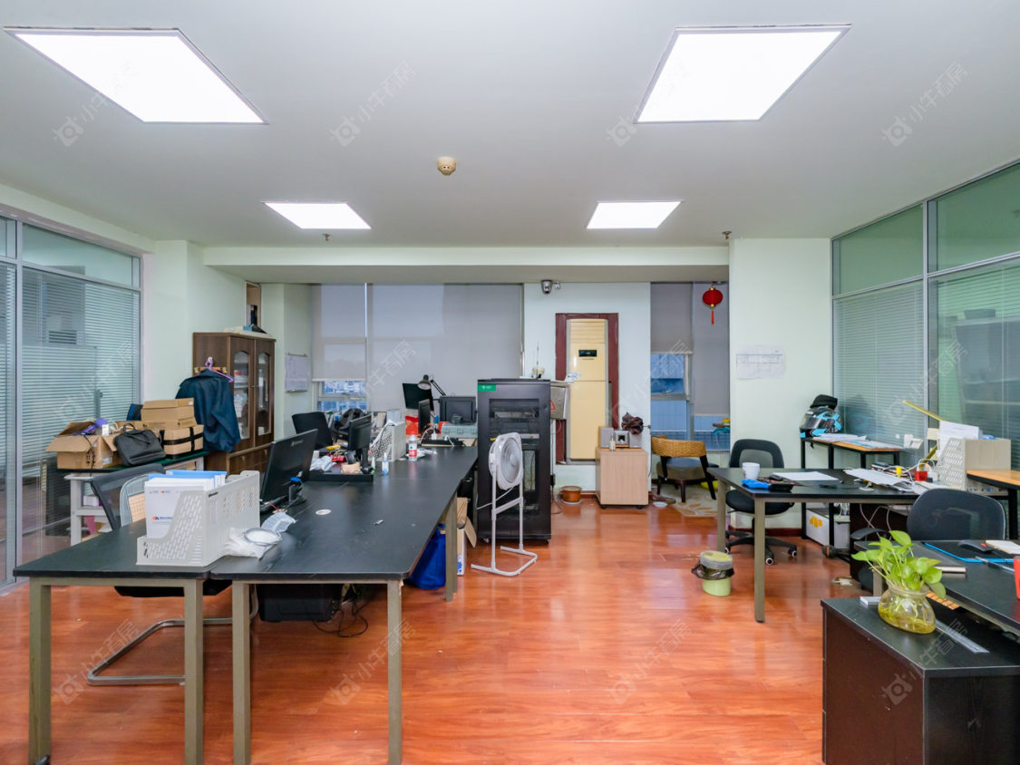 常州申龙商务广场在售二手房源室内图_小牛看房