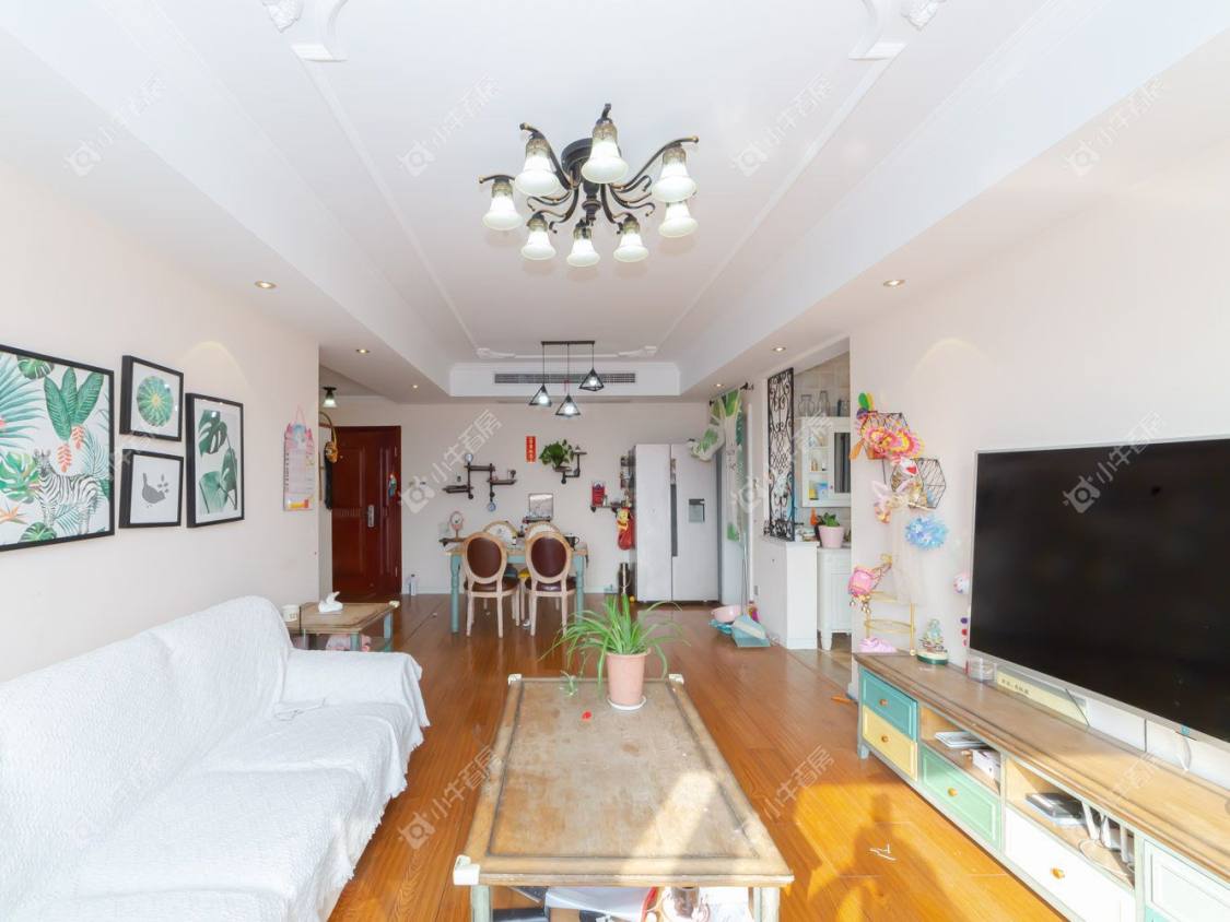 常州世茂香槟湖三期在租房源室内图_小牛看房