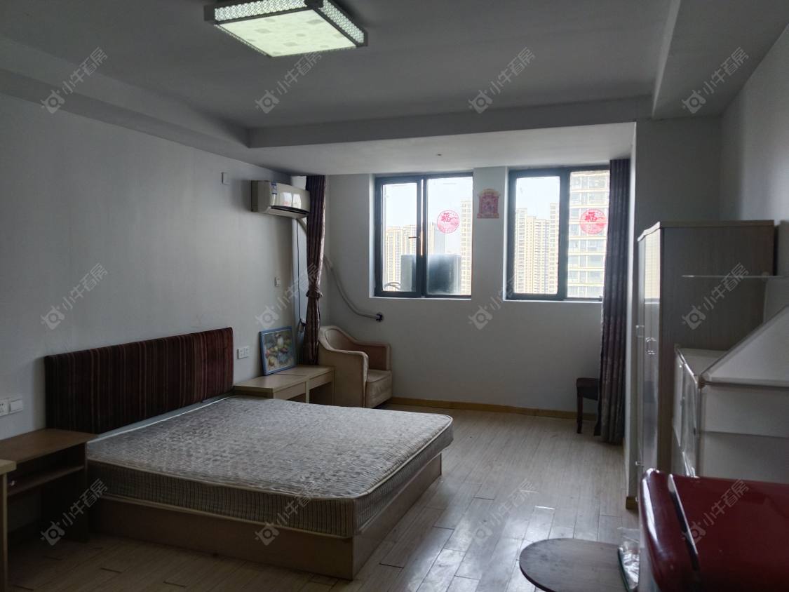 常州亚泰财富中心在租房源室内图_小牛看房