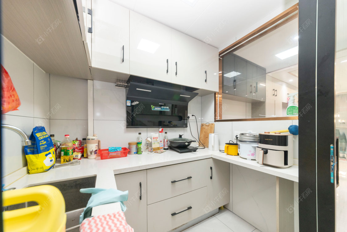 常州亚泰财富中心在售二手房源室内图_小牛看房