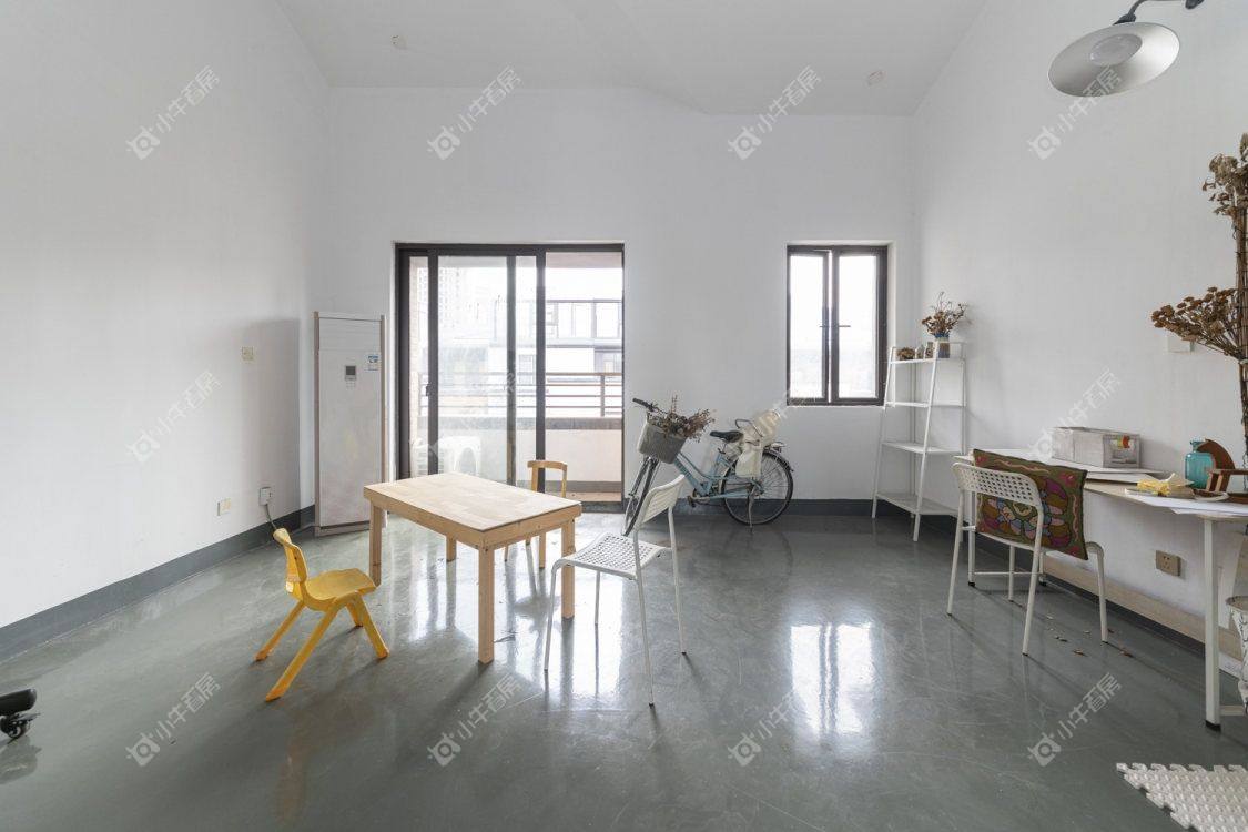 常州常发御龙山花园别墅区在租房源室内图_小牛看房