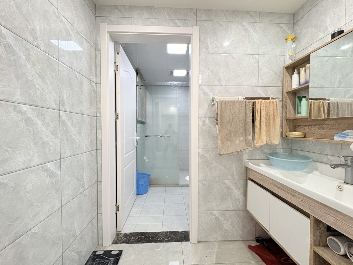 丹阳粤港臻园在售二手房源室内图_小牛看房