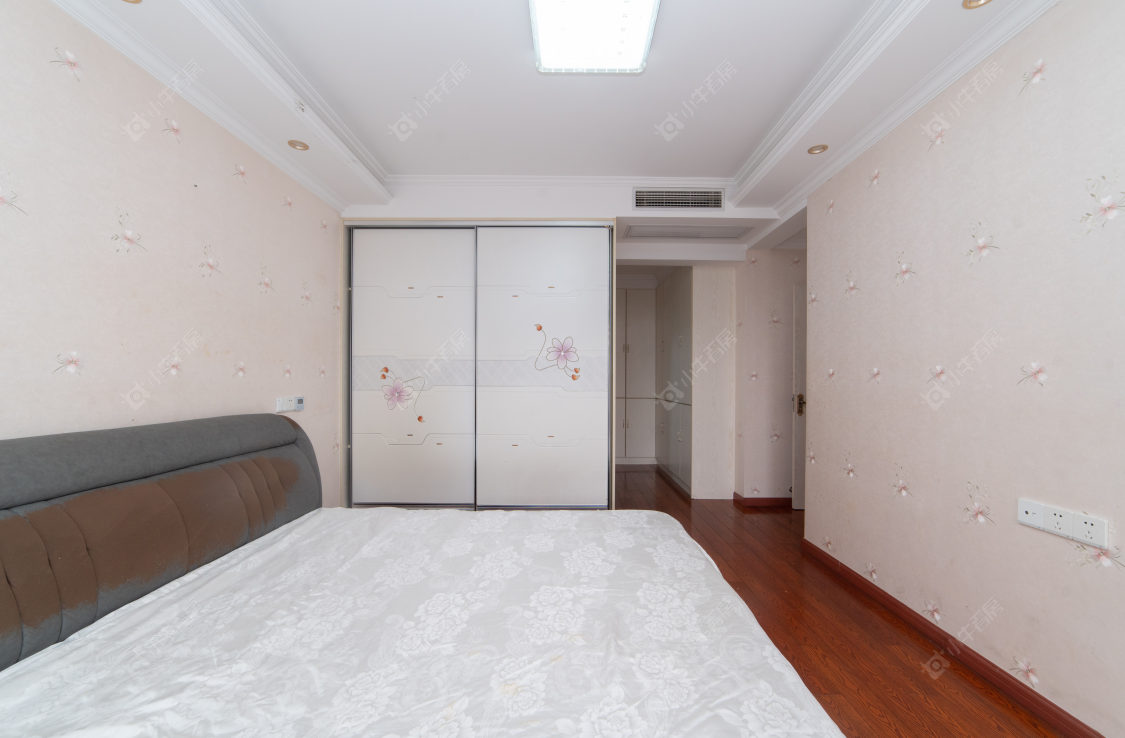 泰盈八千里房源室内图 常州泰盈八千里在售二手房源室内图_小牛看房