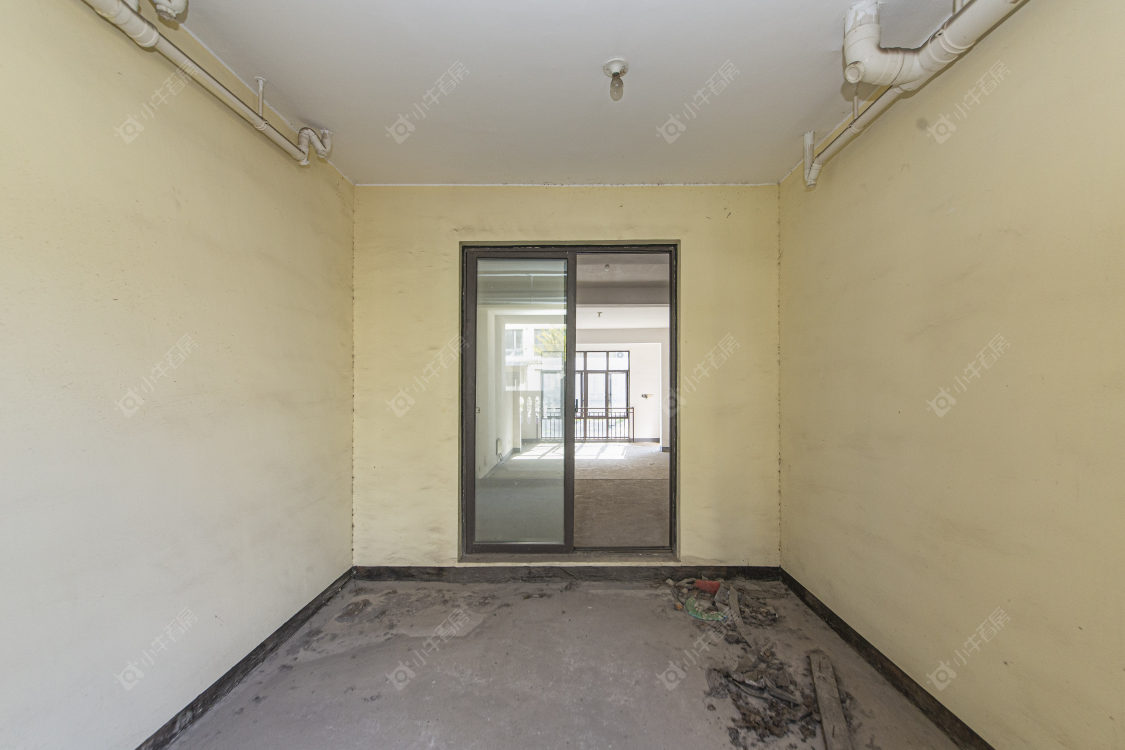 常州绿地香奈别墅区在售二手房源室内图_小牛看房