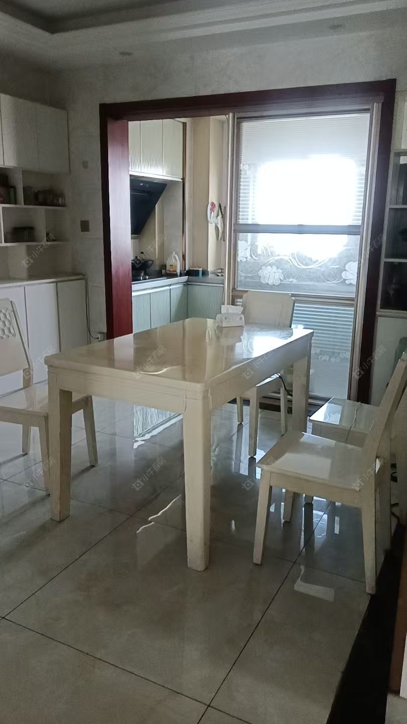 常州世茂香槟湖二期在租房源室内图_小牛看房