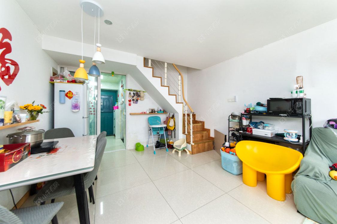 常州亚泰财富中心在售二手房源室内图_小牛看房