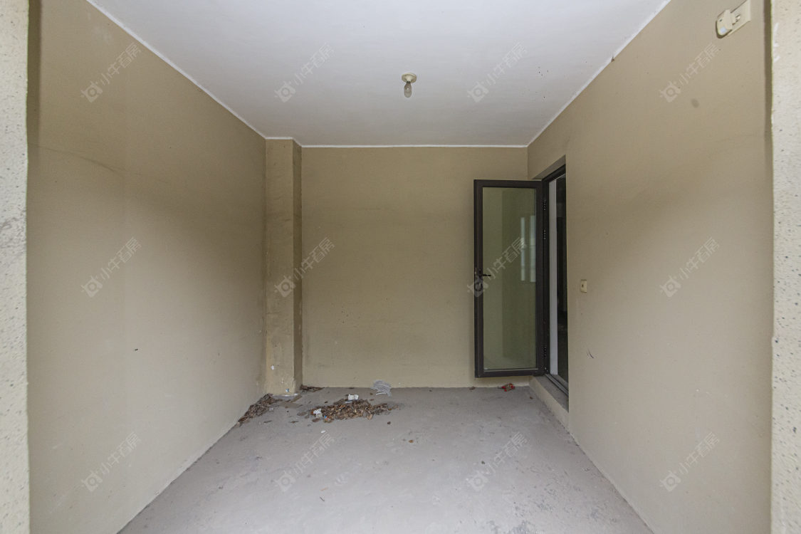 常州绿地香奈别墅区在售二手房源室内图_小牛看房