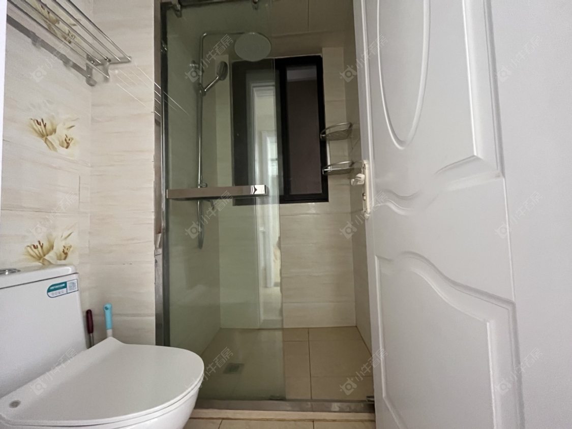 常州世茂香槟湖三期在租房源室内图_小牛看房