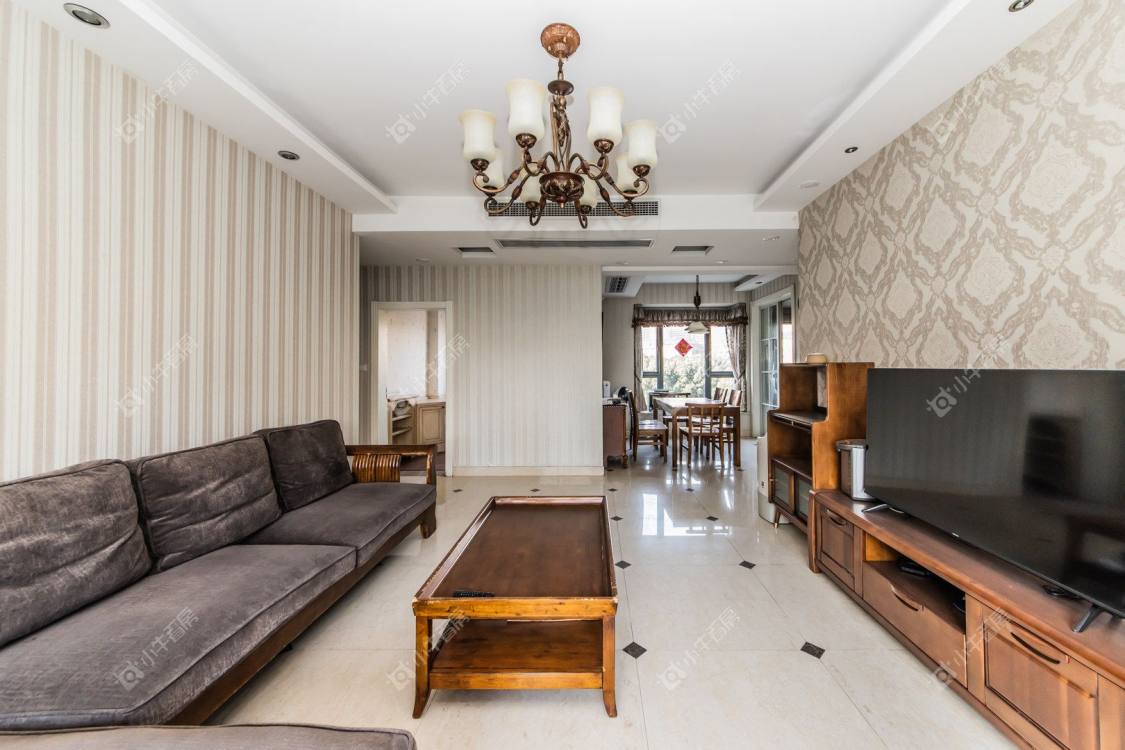 常州世茂香槟湖一期在租房源室内图_小牛看房