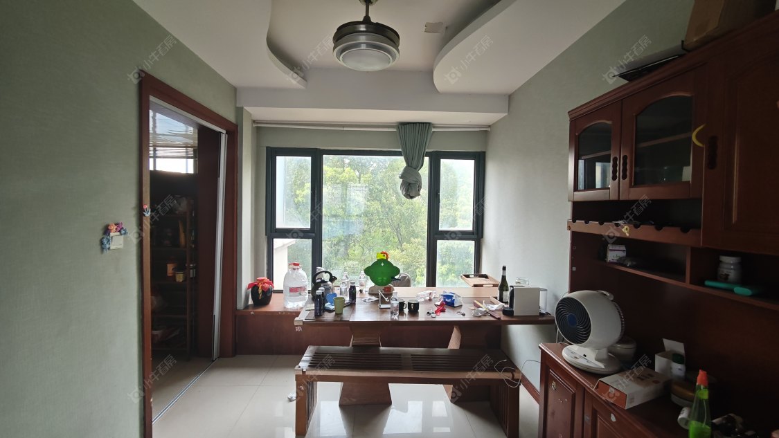 常州世茂香槟湖一期在租房源室内图_小牛看房