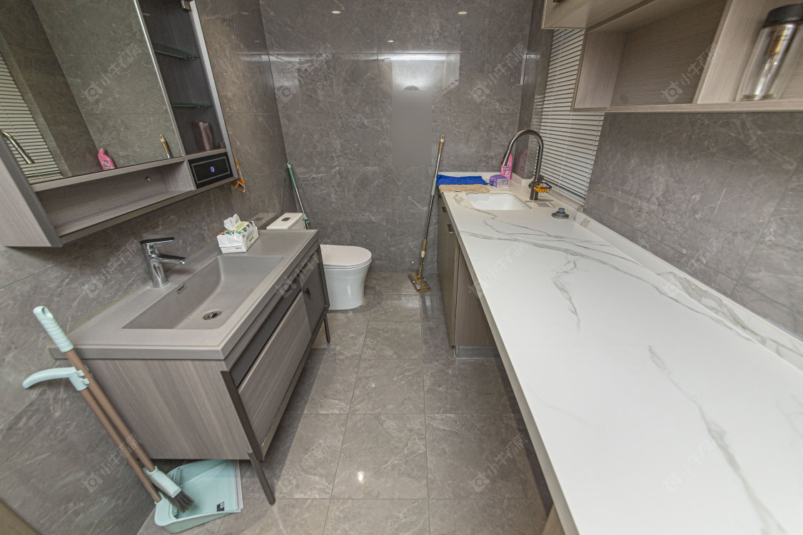 常州揽月湖畔商务广场在售二手房源室内图_小牛看房