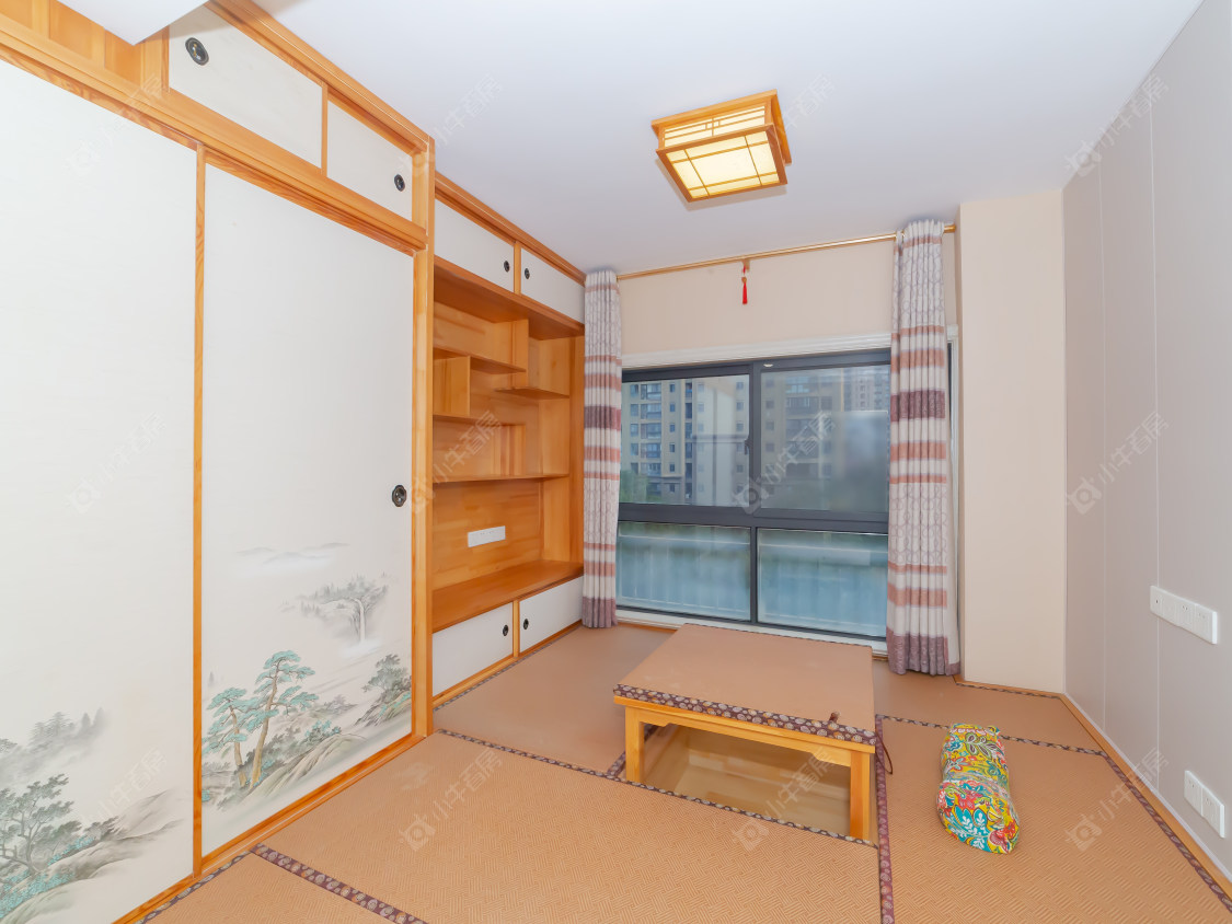 常州世茂香槟湖二期在售二手房源室内图_小牛看房