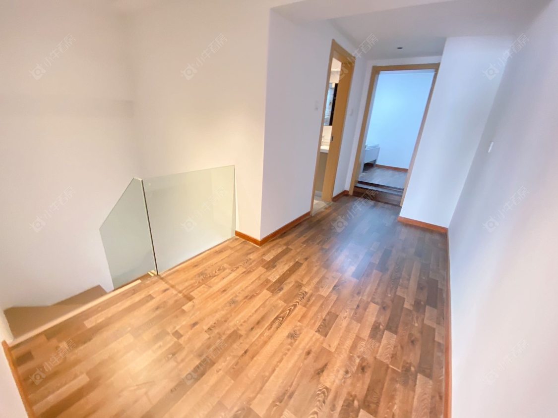 常州亚泰财富中心在租房源室内图_小牛看房