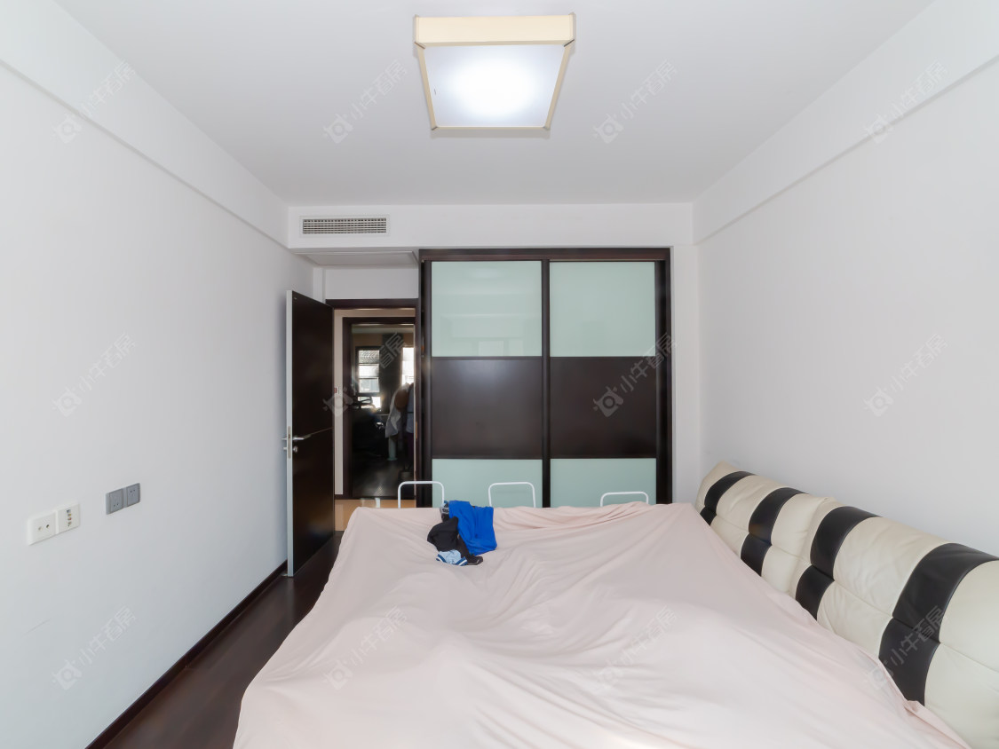 常州世茂香槟湖一期在售二手房源室内图_小牛看房