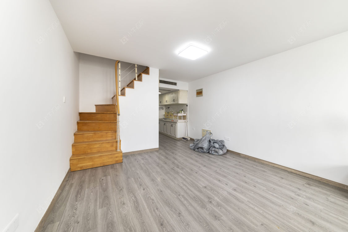 常州亚泰财富中心在售二手房源室内图_小牛看房