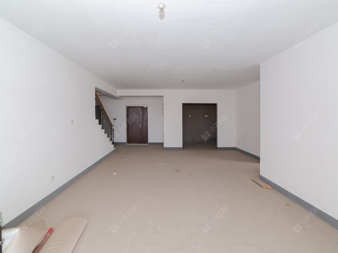 常州世茂香槟湖四期在售二手房源室内图_小牛看房