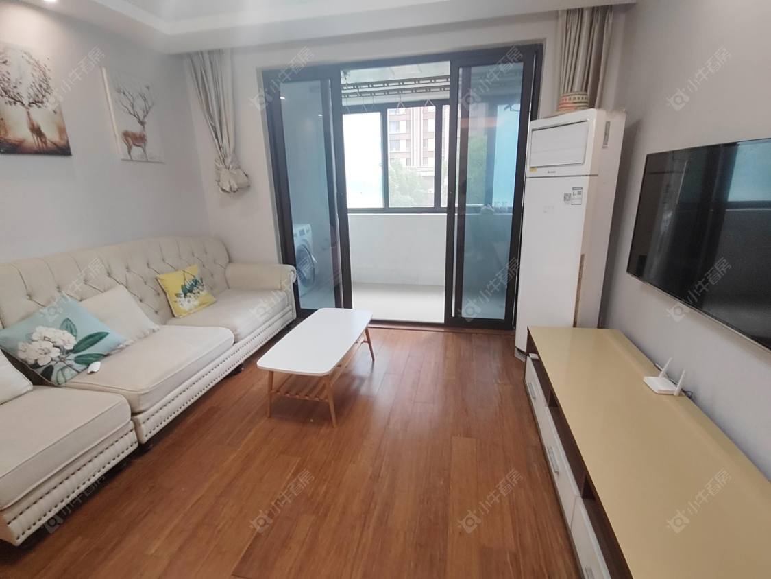 常州世茂香槟湖三期在租房源室内图_小牛看房