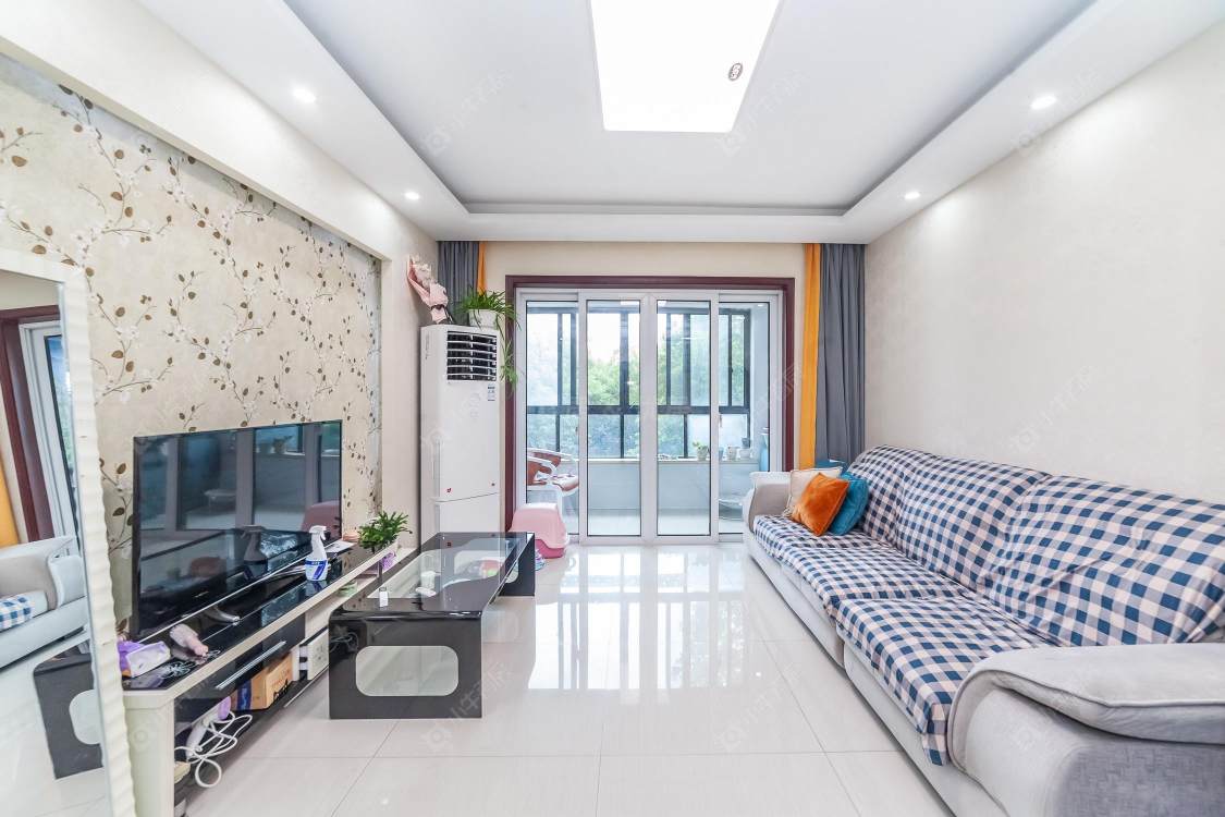 常州绿地世纪城二期在售二手房源室内图_小牛看房