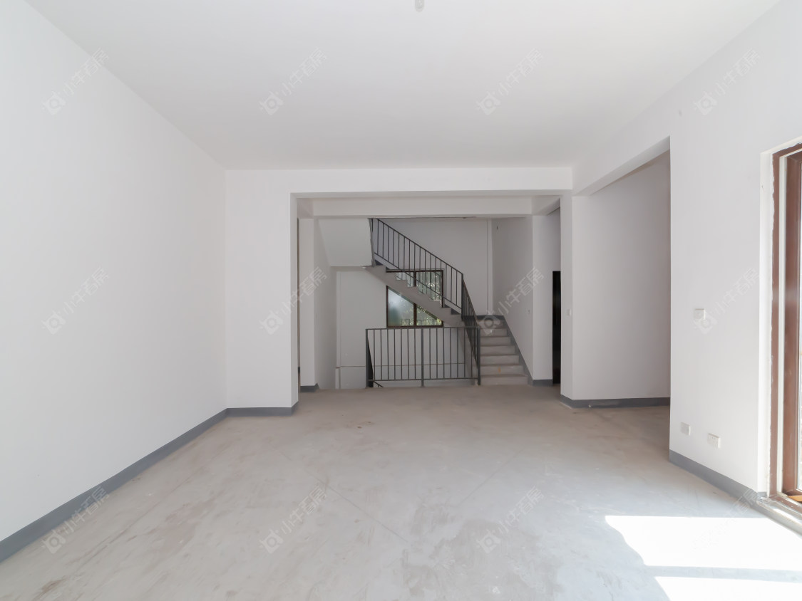 常州龙湖原山别墅区在售二手房源室内图_小牛看房